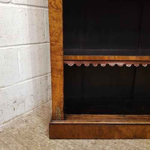 A VICTORIAN BURR WALNUT OPEN BOOKCASE C1880 - ADDITIONAL PHOTO 5