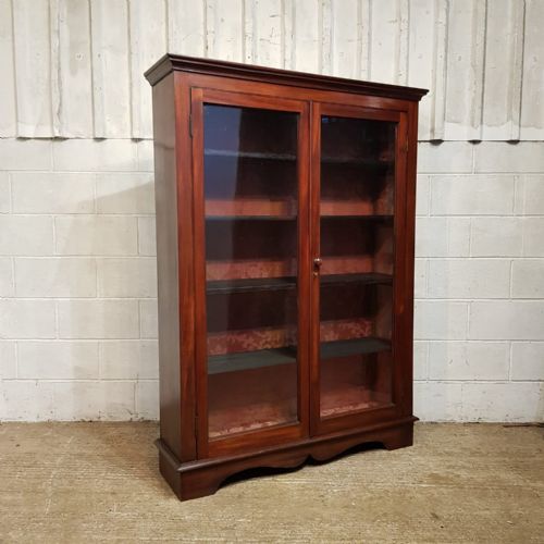 fig 1. A LATE VICTORIAN MAHOGANY GLAZED BOOKCASE C1880