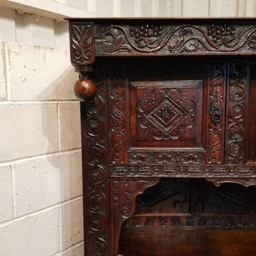 AN ORIGINAL OAK COURT CUPBOARD C1660 C1700 - ADDITIONAL PHOTO 11