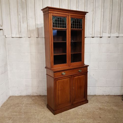 fig 1. A WALNUT LIBRARY BOOKCASE C1900