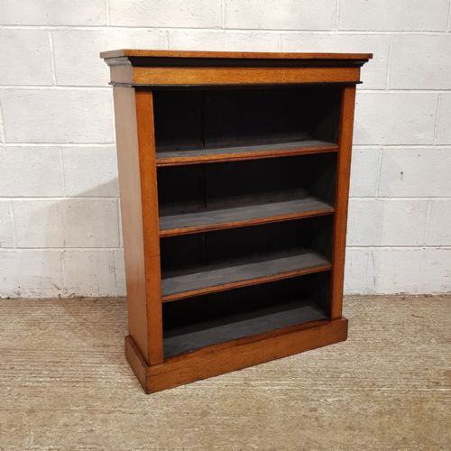 fig 1. AN ANTIQUE SMALL MEDIUM OAK OPEN BOOKCASE C1900