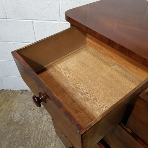 fig 2. A VICTORIAN MAHOGANY 4 HEIGHT CHEST OF DRAWERS C1860
