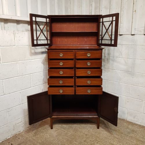 AN EDWARDIAN MAHOGANY BOOKCASE ON CHEST C1900 - ADDITIONAL PHOTO 6