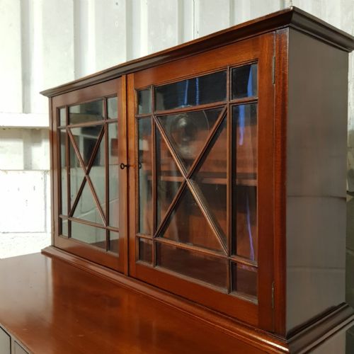 AN EDWARDIAN MAHOGANY BOOKCASE ON CHEST C1900 - ADDITIONAL PHOTO 11