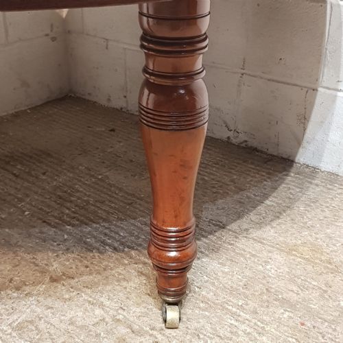 A VICTORIAN WALNUT PULL OUT EXTENDING DINING TABLE WITH TWO EXTRA LEAVES C1890 - ADDITIONAL PHOTO 2
