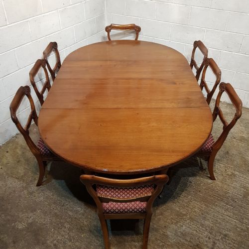 A VICTORIAN WALNUT PULL OUT EXTENDING DINING TABLE WITH TWO EXTRA LEAVES C1890 - ADDITIONAL PHOTO 3