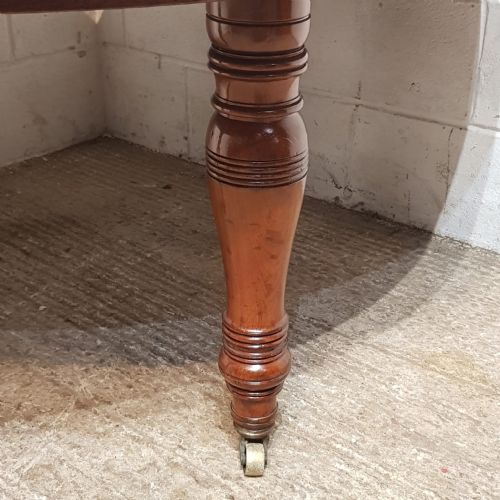 A VICTORIAN WALNUT PULL OUT EXTENDING DINING TABLE WITH TWO EXTRA LEAVES C1890 - ADDITIONAL PHOTO 5