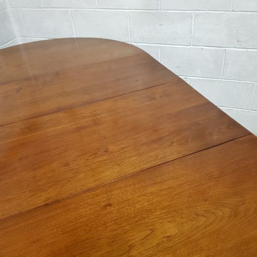 A VICTORIAN WALNUT PULL OUT EXTENDING DINING TABLE WITH TWO EXTRA LEAVES C1890 - ADDITIONAL PHOTO 9