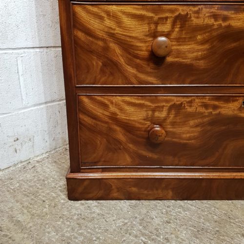 A VICTORIAN FLAME MAHOGANY 4 HEIGHT CHEST OF DRAWERS C1860 - ADDITIONAL PHOTO 7