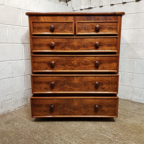 A VICTORIAN MAHOGANY 5 HEIGHT CHEST OF DRAWERS C1860 - ADDITIONAL PHOTO 6
