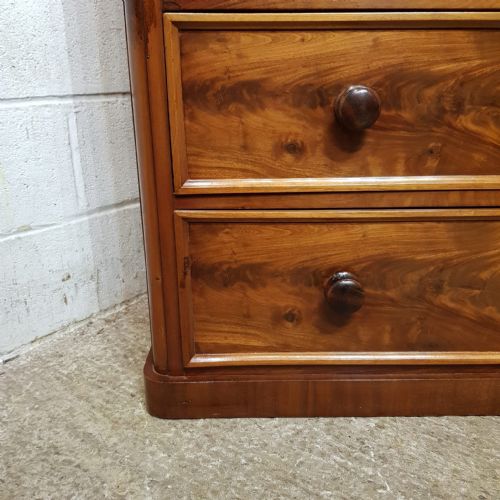A VICTORIAN MAHOGANY 5 HEIGHT CHEST OF DRAWERS C1860 - ADDITIONAL PHOTO 8