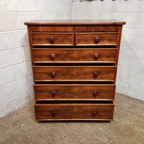 A VICTORIAN MAHOGANY 5 HEIGHT CHEST OF DRAWERS C1860 - ADDITIONAL PHOTO 9
