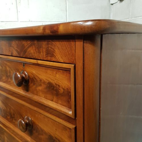 A VICTORIAN MAHOGANY 5 HEIGHT CHEST OF DRAWERS C1860 - ADDITIONAL PHOTO 10