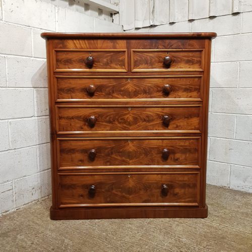 A VICTORIAN MAHOGANY 5 HEIGHT CHEST OF DRAWERS C1860 - ADDITIONAL PHOTO 11
