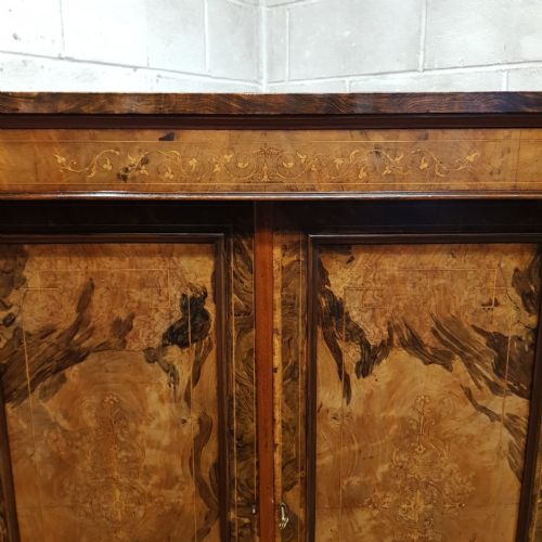 AN ANTIQUE VICTORIAN WALNUT CREDENZA C1880 - ADDITIONAL PHOTO 8