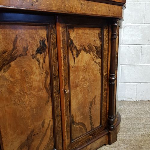 AN ANTIQUE VICTORIAN WALNUT CREDENZA C1880 - ADDITIONAL PHOTO 9