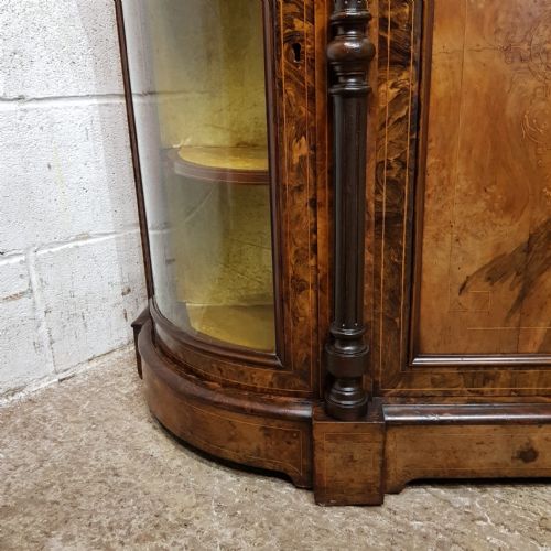 AN ANTIQUE VICTORIAN WALNUT CREDENZA C1880 - ADDITIONAL PHOTO 12