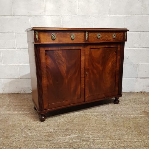fig 1. A REGENCY MAHOGANY CHIFFONIER C1810