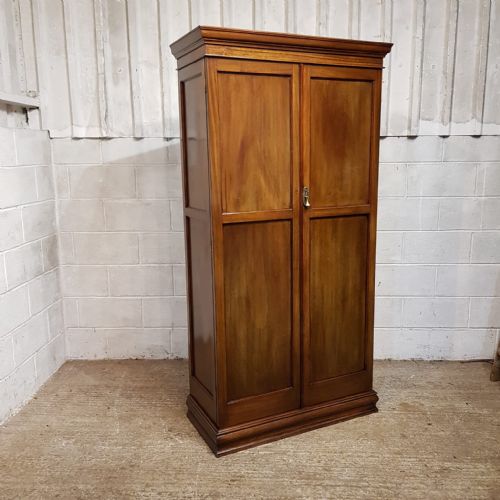fig 1. AN EDWARDIAN MAHOGANY FITTED WARDROBE C1900