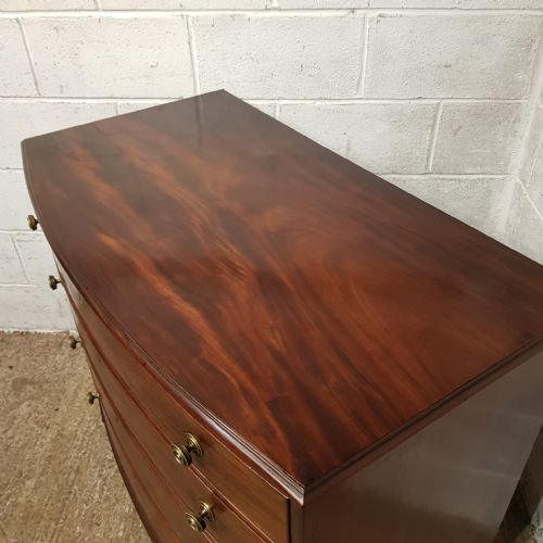 fig 2. A GEORGE 3rd MAHOGANY BOW FRONTED 4 HEIGHT CHEST OF DRAWERS C1800