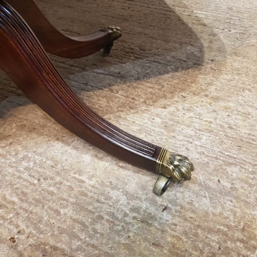 fig 2. A REGENCY MAHOGANY TWIN PILLAR DINING TABLE C1800 - SEATS 8