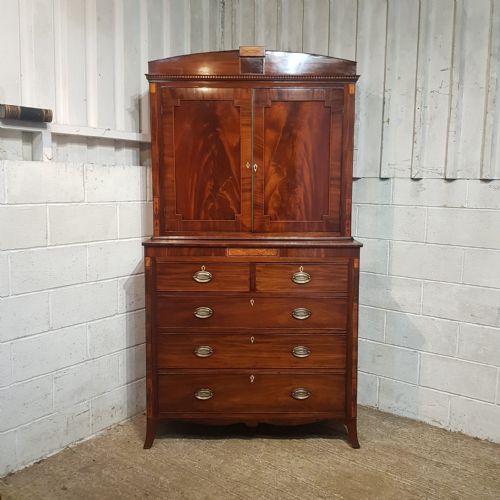 A GEORGE 3RD MAHOGANY CUPBOARD ON CHEST C1790 - ADDITIONAL PHOTO 7
