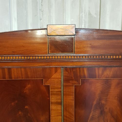 A GEORGE 3RD MAHOGANY CUPBOARD ON CHEST C1790 - ADDITIONAL PHOTO 9