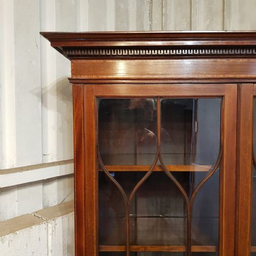 AN EDWARDIAN MAHOGANY LIBRARY BOOKCASE C1910 - ADDITIONAL PHOTO 10