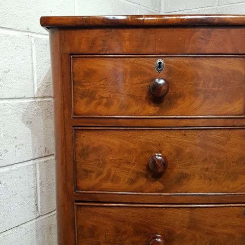 fig 1. A VICTORIAN MAHOGANY BOW FRONTED 4 HEIGHT CHEST OF DRAWERS C1870