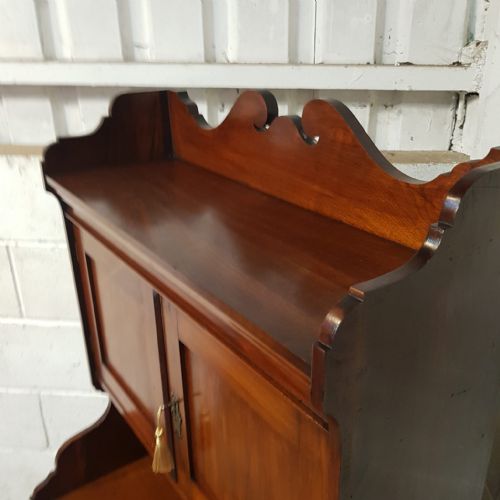 A LATE VICTORIAN MAHOGANY GENTLEMAN'S DRESSING CHEST C1890 - ADDITIONAL PHOTO 5