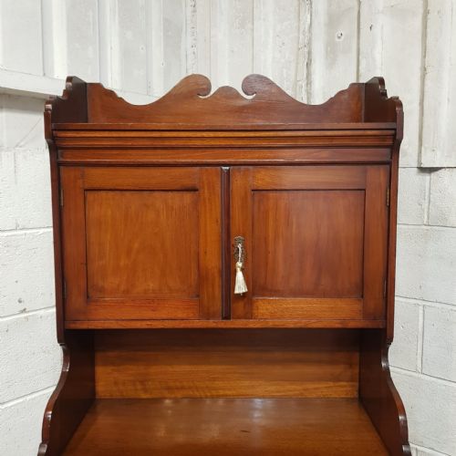 A LATE VICTORIAN MAHOGANY GENTLEMAN'S DRESSING CHEST C1890 - ADDITIONAL PHOTO 8