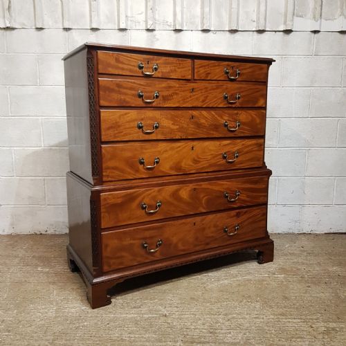 fig 2. A GEORGE 3rd CHIPPENDALE STYLE MAHOGANY CHEST ON CHEST C1780