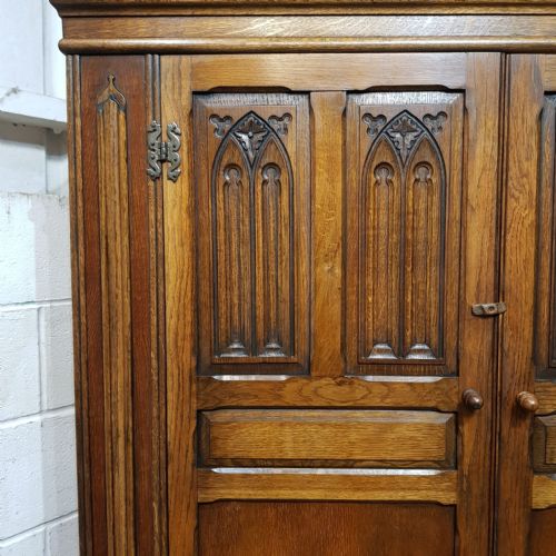 AN ANTIQUE OAK DOUBLE WARDROBE C1920 - ADDITIONAL PHOTO 5