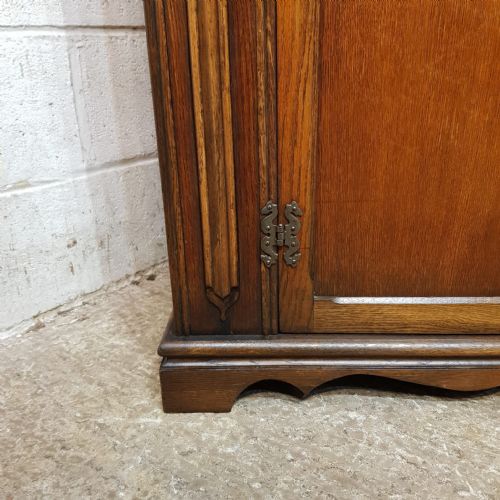 AN ANTIQUE OAK DOUBLE WARDROBE C1920 - ADDITIONAL PHOTO 6