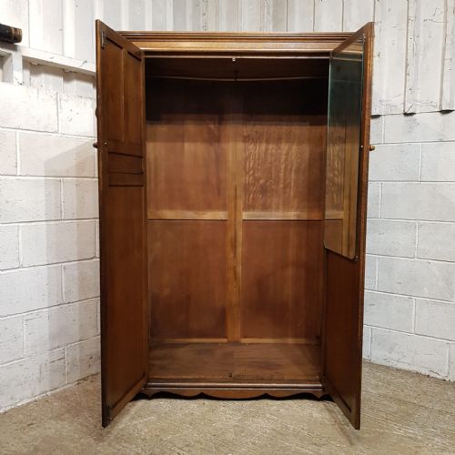AN ANTIQUE OAK DOUBLE WARDROBE C1920 - ADDITIONAL PHOTO 7