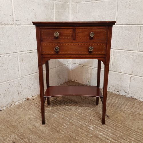 fig 2. AN EDWARDIAN MAHOGANY SMALL SIDE TABLE C1900