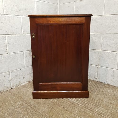 A MAHOGANY REGENCY CUPBOARD C1810 - ADDITIONAL PHOTO 2