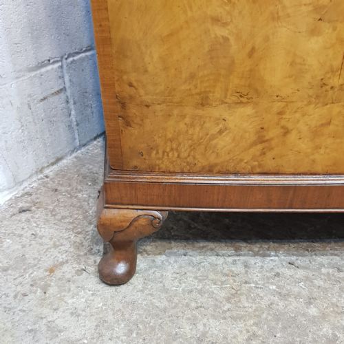A BURR WALNUT ART DECO BOW FRONTED TRIPLE WARDROBE C1920 - ADDITIONAL PHOTO 4
