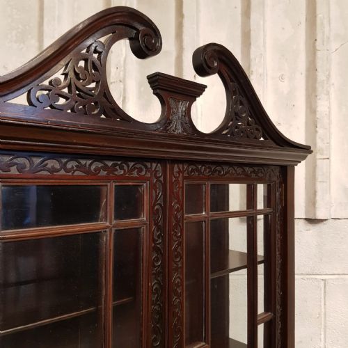A LATE VICTORIAN MAHOGANY CHIPPENDALE STYLE BIJOUTERIE DISPLAY CABINET C1890 - ADDITIONAL PHOTO 7