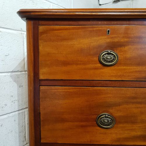 fig 2. A VICTORIAN MAHOGANY 4 HEIGHT CHEST OF DRAWERS C1890