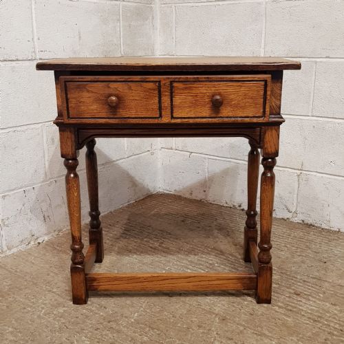 A PAIR OF OAK SIDE TABLES C1920 - ADDITIONAL PHOTO 3