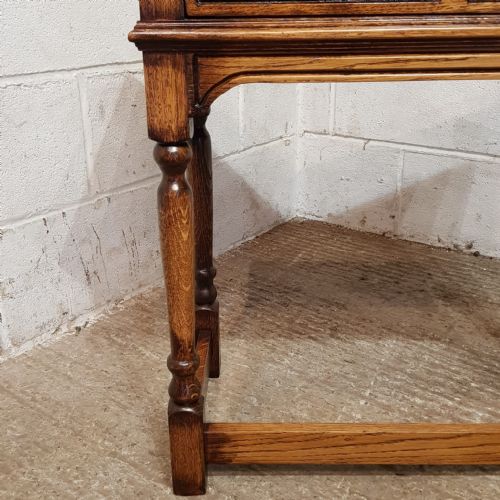 A PAIR OF OAK SIDE TABLES C1920 - ADDITIONAL PHOTO 8