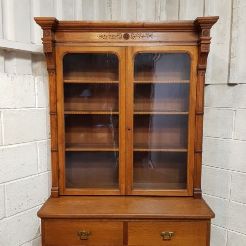 A LATE VICTORIAN OAK LIBRARY BOOKCASE C1890 - ADDITIONAL PHOTO 4