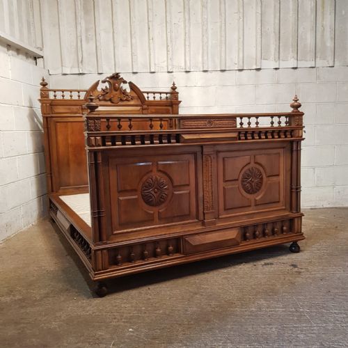 fig 1. A FRENCH WALNUT DOUBLE BEDSTEAD C1890