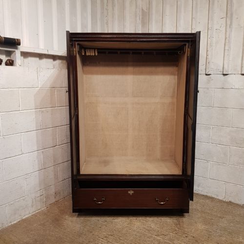 A GEORGE 3RD MAHOGANY DOUBLE WARDROBE C1810 - ADDITIONAL PHOTO 4