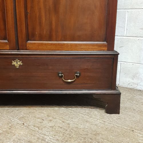 A GEORGE 3RD MAHOGANY DOUBLE WARDROBE C1810 - ADDITIONAL PHOTO 5