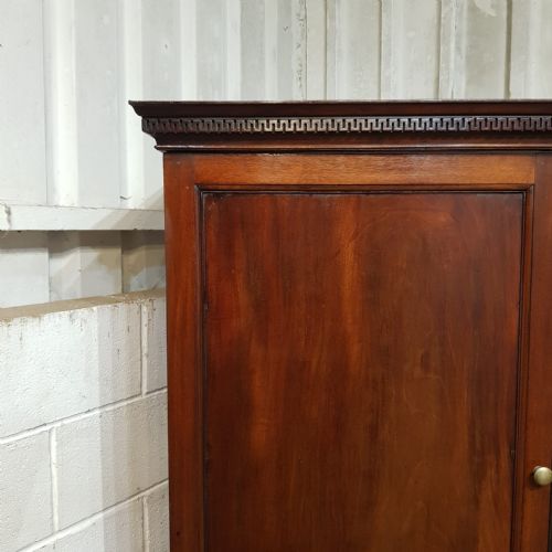 A GEORGE 3RD MAHOGANY DOUBLE WARDROBE C1810 - ADDITIONAL PHOTO 7