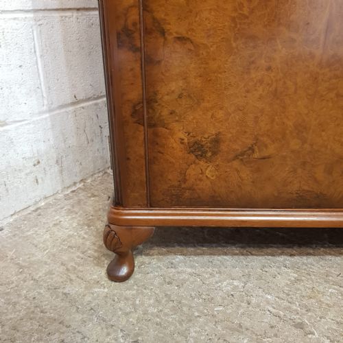 A BURR WALNUT DOUBLE WARDROBE C1920 - ADDITIONAL PHOTO 6