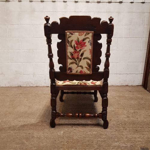 A VICTORIAN CARVED OAK DAYBED C1880 - ADDITIONAL PHOTO 6
