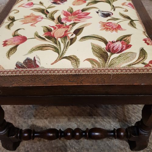 A VICTORIAN CARVED OAK DAYBED C1880 - ADDITIONAL PHOTO 7